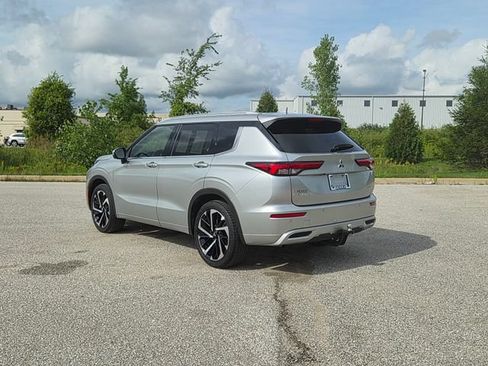 Used 2024 Mitsubishi Outlander SEL AWD/4WD image 7