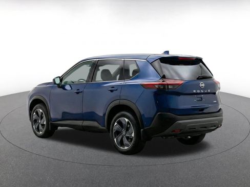 Used 2025 Nissan Rogue SV AWD/4WD image 7