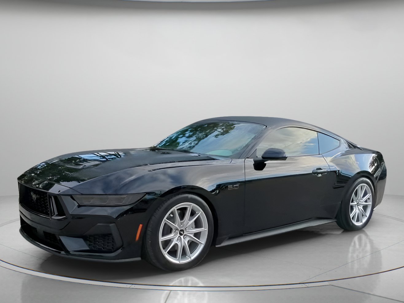 Used 2025 Ford Mustang GT RWD image 13