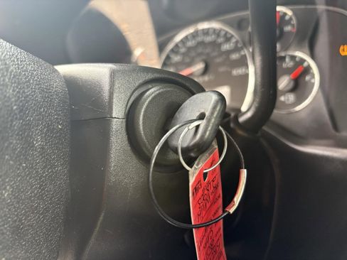 Used 2019 Chevrolet Express 2500 w/ Driver Convenience Package image 30