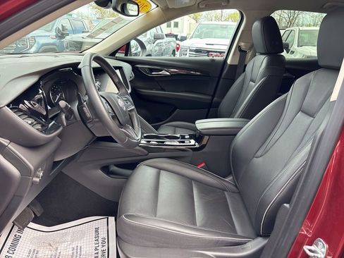 Used 2023 Buick Envision Essence AWD/4WD image 9