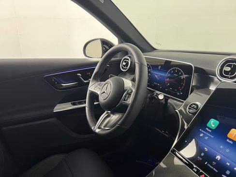 Used 2026 Mercedes-Benz GLC 300 image 10