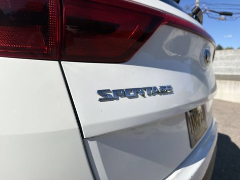 Used 2018 Kia Sportage LX AWD/4WD image 14