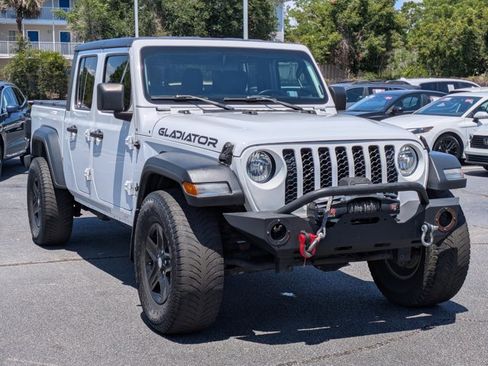 Used 2020 Jeep Gladiator Sport w/ Quick Order Package 24S AWD/4WD image 3