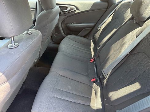Used 2016 Chrysler 200 Limited FWD image 25