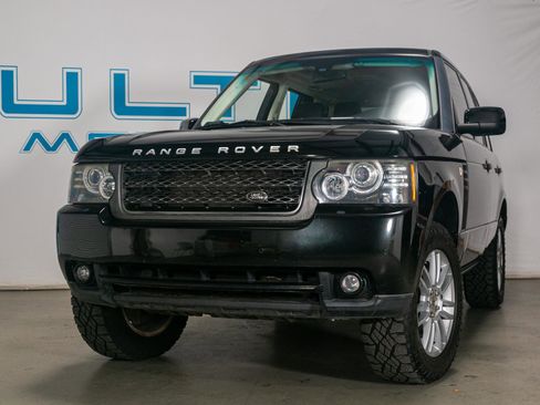 Used 2011 Land Rover Range Rover HSE AWD/4WD image 3
