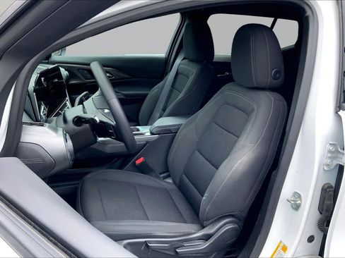 Used 2025 Chevrolet Equinox EV LT FWD image 7