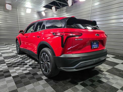 Used 2024 Chevrolet Blazer EV LT AWD/4WD image 7