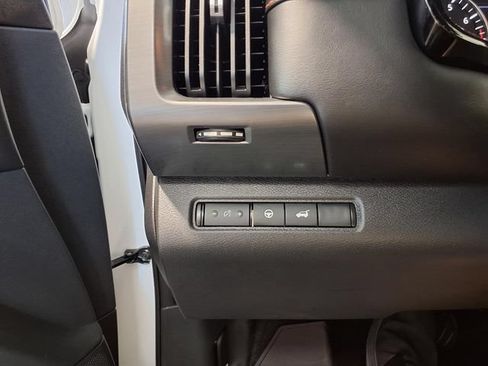 Used 2026 Nissan Pathfinder Rock Creek w/ Rock Creek Premium Package AWD/4WD image 17