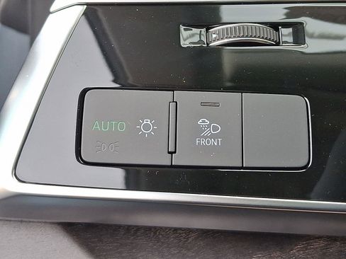 New 2026 Audi Q8 Premium image 21