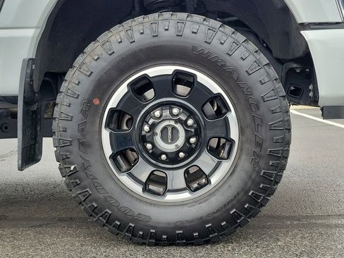 New 2025 Ford F350 Lariat w/ Lariat Ultimate Package image 9