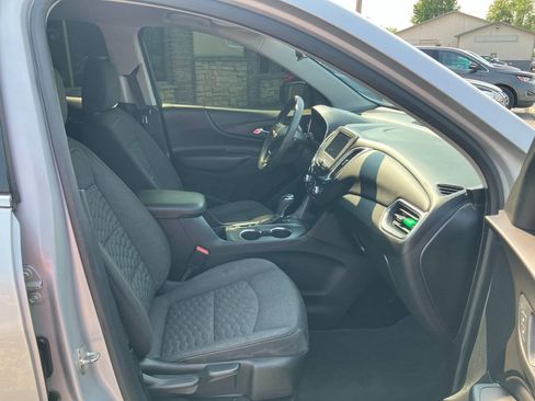 Used 2019 Chevrolet Equinox LT FWD image 14