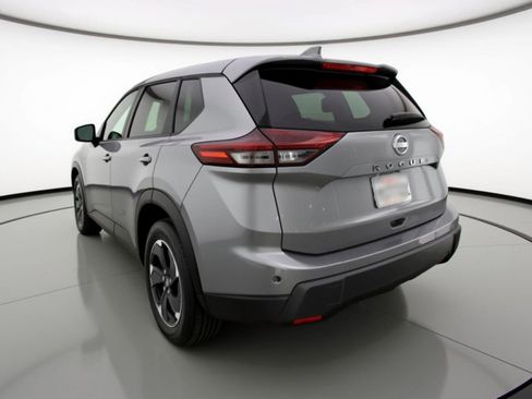 Used 2025 Nissan Rogue SV image 6