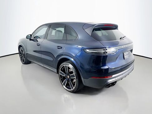 Certified 2023 Porsche Cayenne Platinum Edition AWD/4WD image 3