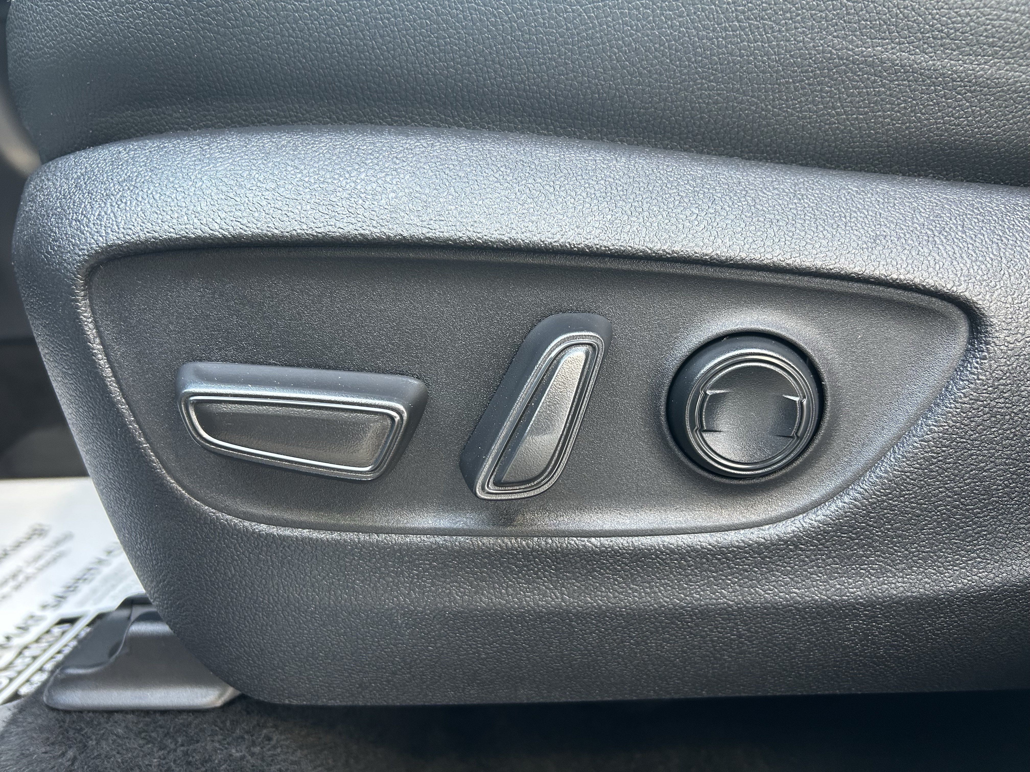 Used 2025 Toyota Grand Highlander AWD Hybrid image 15