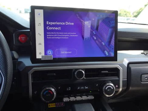 Used 2024 Toyota Tacoma TRD Sport image 28