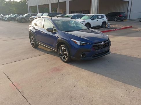 Used 2025 Subaru Crosstrek 2.0i Premium image 6