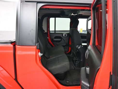 Used 2023 Jeep Gladiator Sport image 35