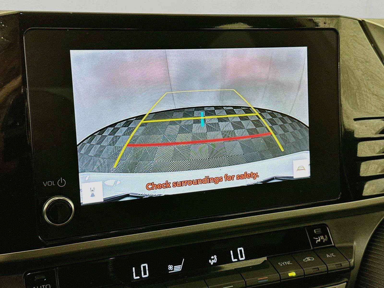 Used 2025 Toyota Camry SE FWD image 6