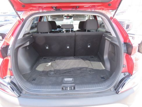 Used 2023 Hyundai Kona SEL FWD image 11