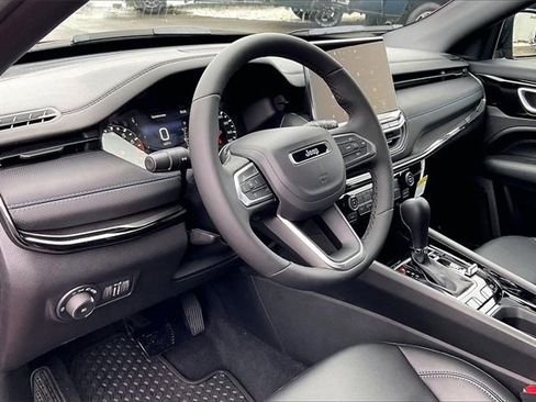 New 2026 Jeep Compass Latitude image 6