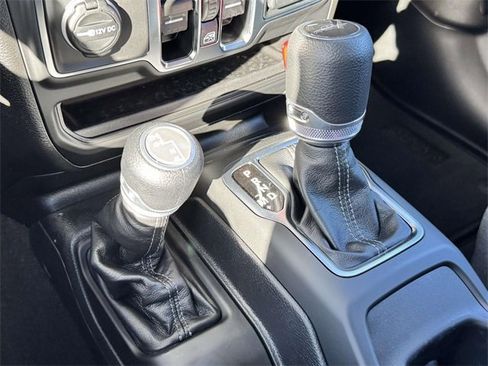 New 2025 Jeep Gladiator Sport image 7