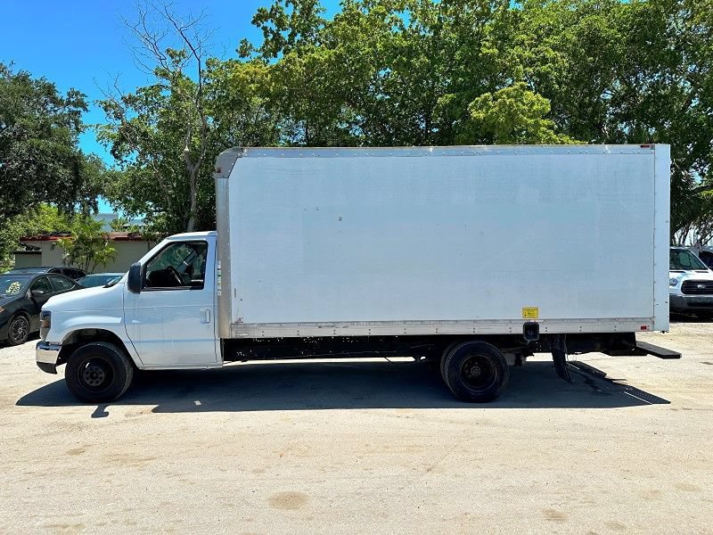 Used 2016 Ford E-350 and Econoline 350 Super Duty RWD image 8