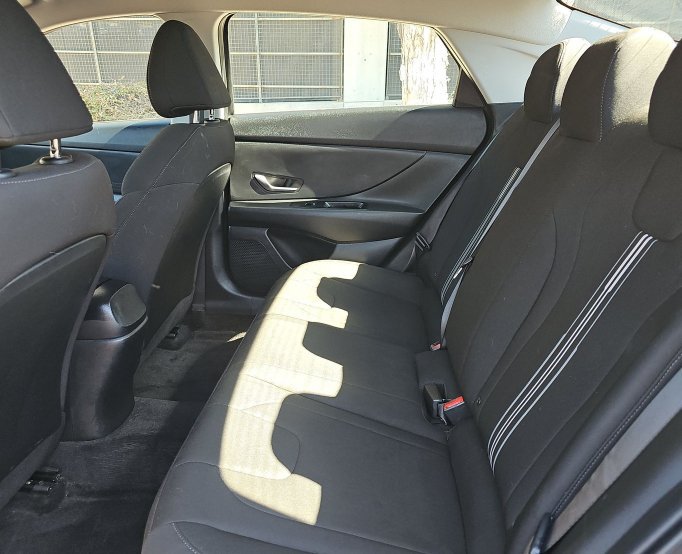 Used 2023 Hyundai Elantra Blue FWD image 6