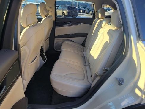 Used 2016 Lincoln MKX Reserve w/ Driver Assistance Package image 10