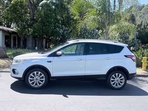 Used 2018 Ford Escape Titanium AWD/4WD image 2