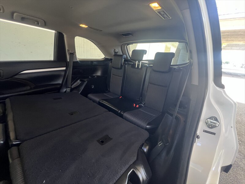 Used 2014 Toyota Highlander Plus FWD image 28