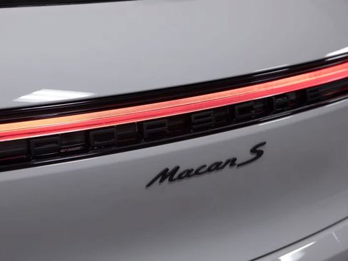 Used 2026 Porsche Macan S AWD/4WD image 18