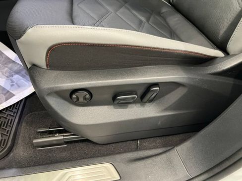 Used 2024 Volkswagen Atlas Peak Edition SE AWD/4WD image 9