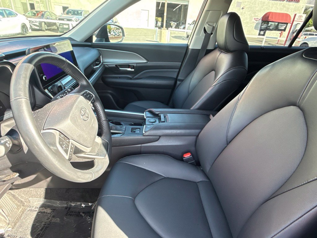 Certified 2025 Toyota Grand Highlander FWD image 21