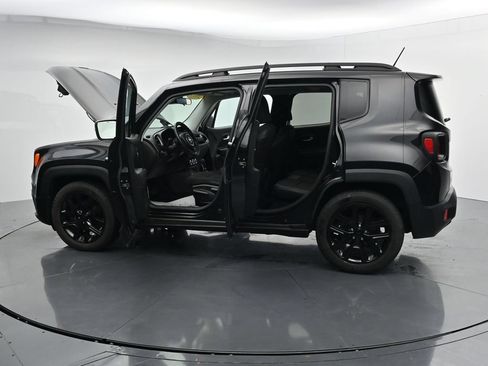 Used 2017 Jeep Renegade Altitude FWD image 42