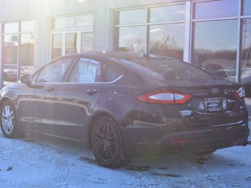 Used 2014 Ford Fusion SE image 4