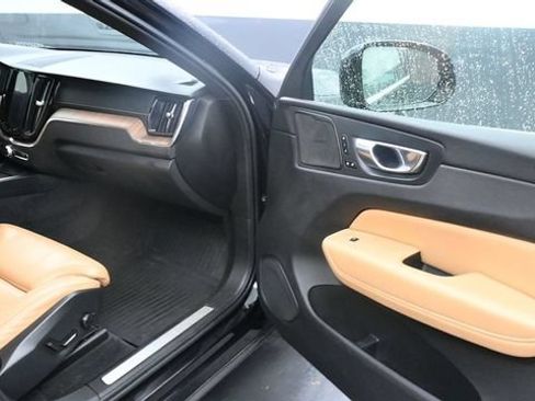 Used 2021 Volvo XC60 T5 Inscription AWD/4WD image 18