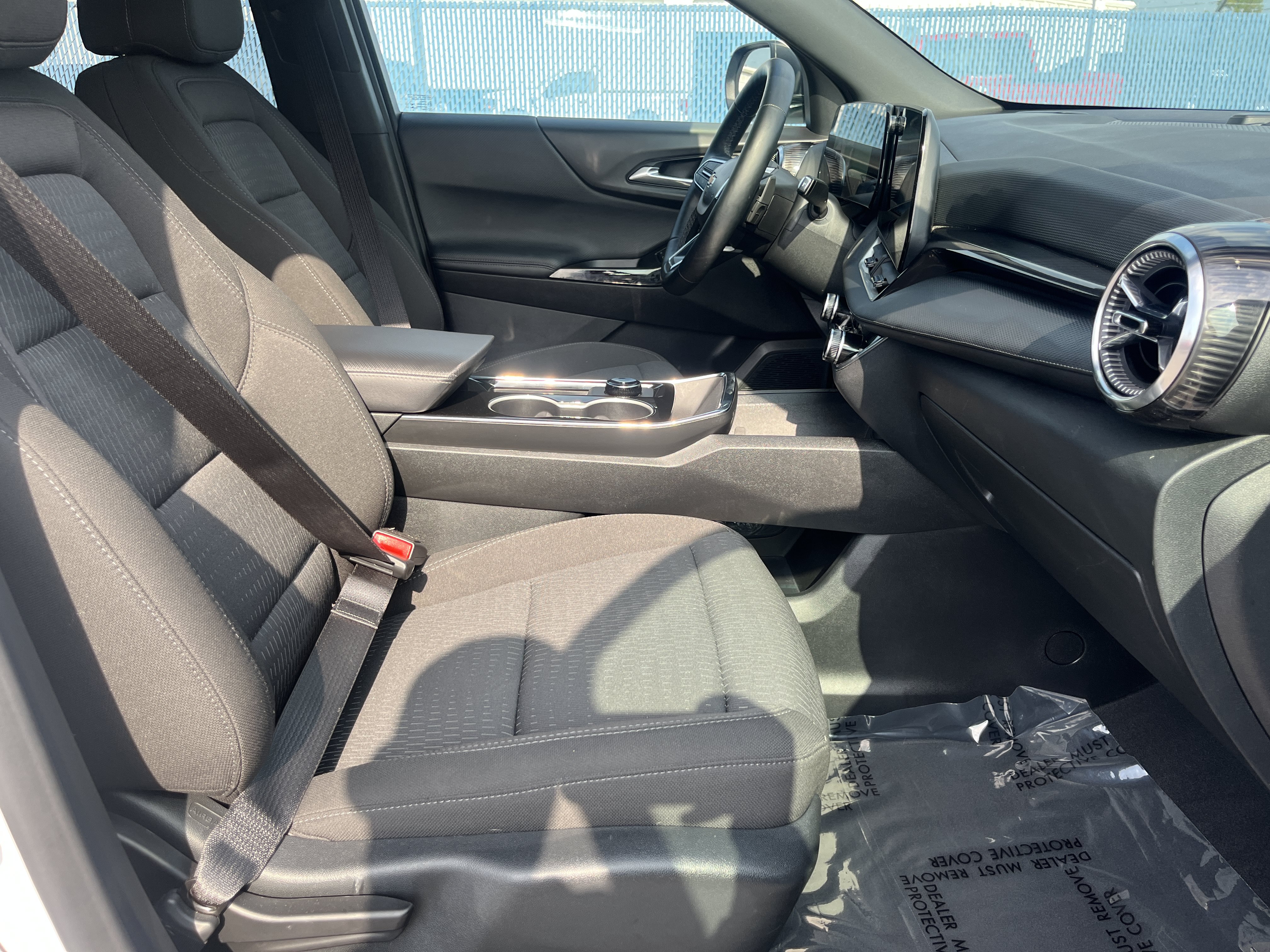 Used 2026 Chevrolet Equinox LT AWD/4WD image 16