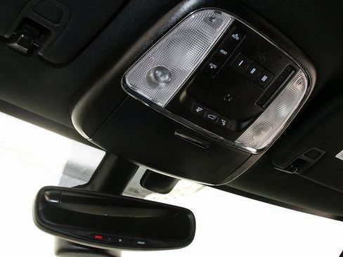 Used 2019 Jeep Grand Cherokee Limited image 22