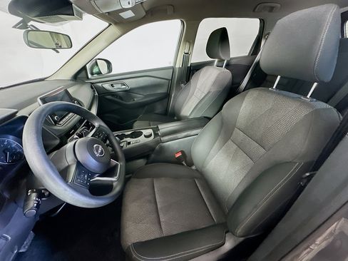 Used 2024 Nissan Rogue SV image 13