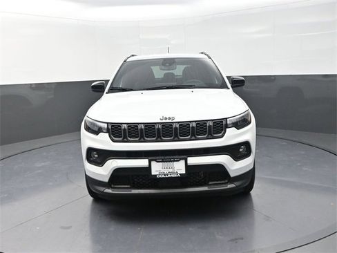 New 2026 Jeep Compass Latitude image 2