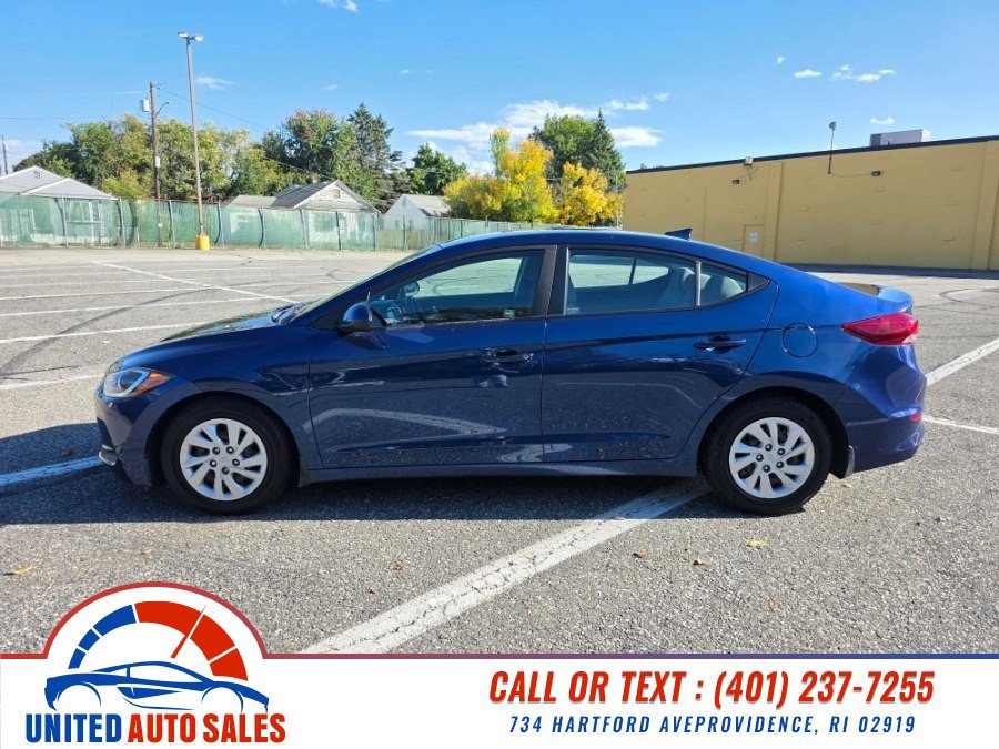 Used 2018 Hyundai Elantra SE w/ SE Connectivity Package 04 FWD image 2