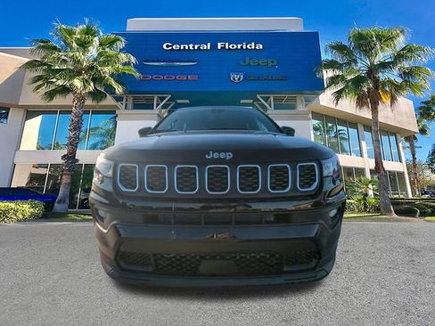 New 2026 Jeep Compass Latitude image 3