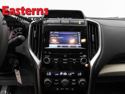 Used 2022 Subaru Ascent 8-Passenger AWD/4WD image 11