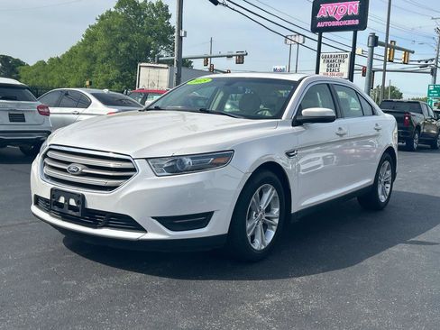 Used 2015 Ford Taurus SEL w/ Equipment Group 201A image 6