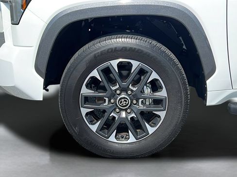 Used 2024 Toyota Tundra Limited AWD/4WD image 25
