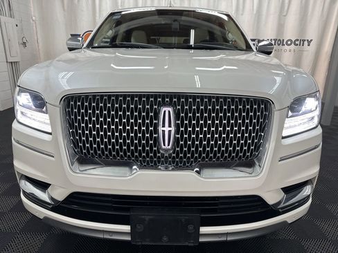 Used 2019 Lincoln Navigator L Black Label w/ Cargo Package AWD/4WD image 3