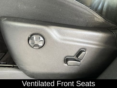 Used 2019 Jeep Grand Cherokee Limited w/ Luxury Group II image 14