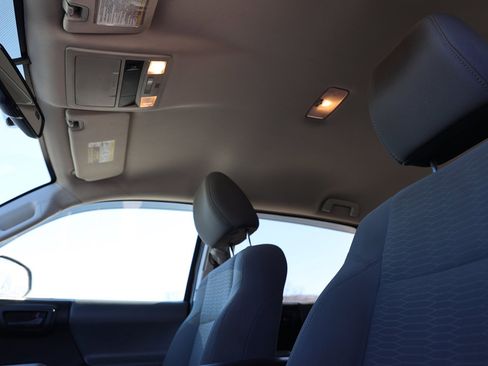 Used 2017 Toyota Tacoma SR5 w/ Tow Package image 22