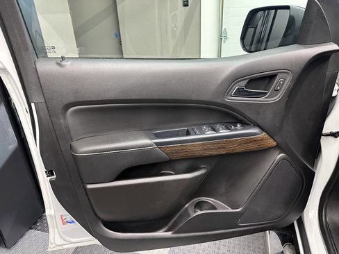 Used 2020 GMC Canyon Denali image 16